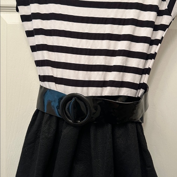 Charades 50’s Poodle Black and White Striped Dress - Picture 3 of 4